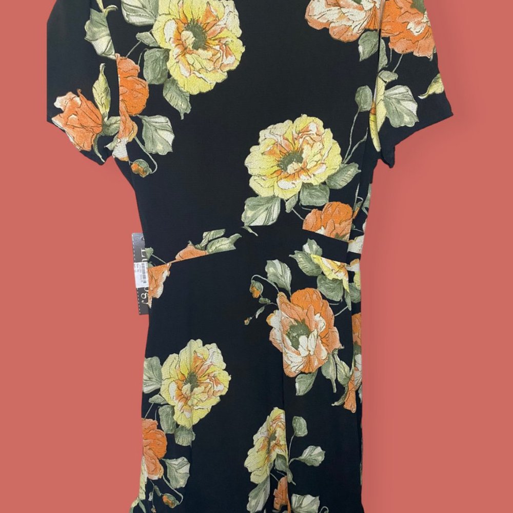 💐 NWT FLORAL RUFFLE WRAP DRESS BLACK ORANGE YELLOW LUXOLOGY SZ S - Picture 7 of 14